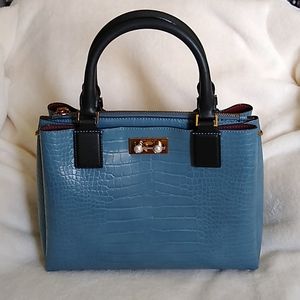 ☀️NWOT Charles & Keith Purse